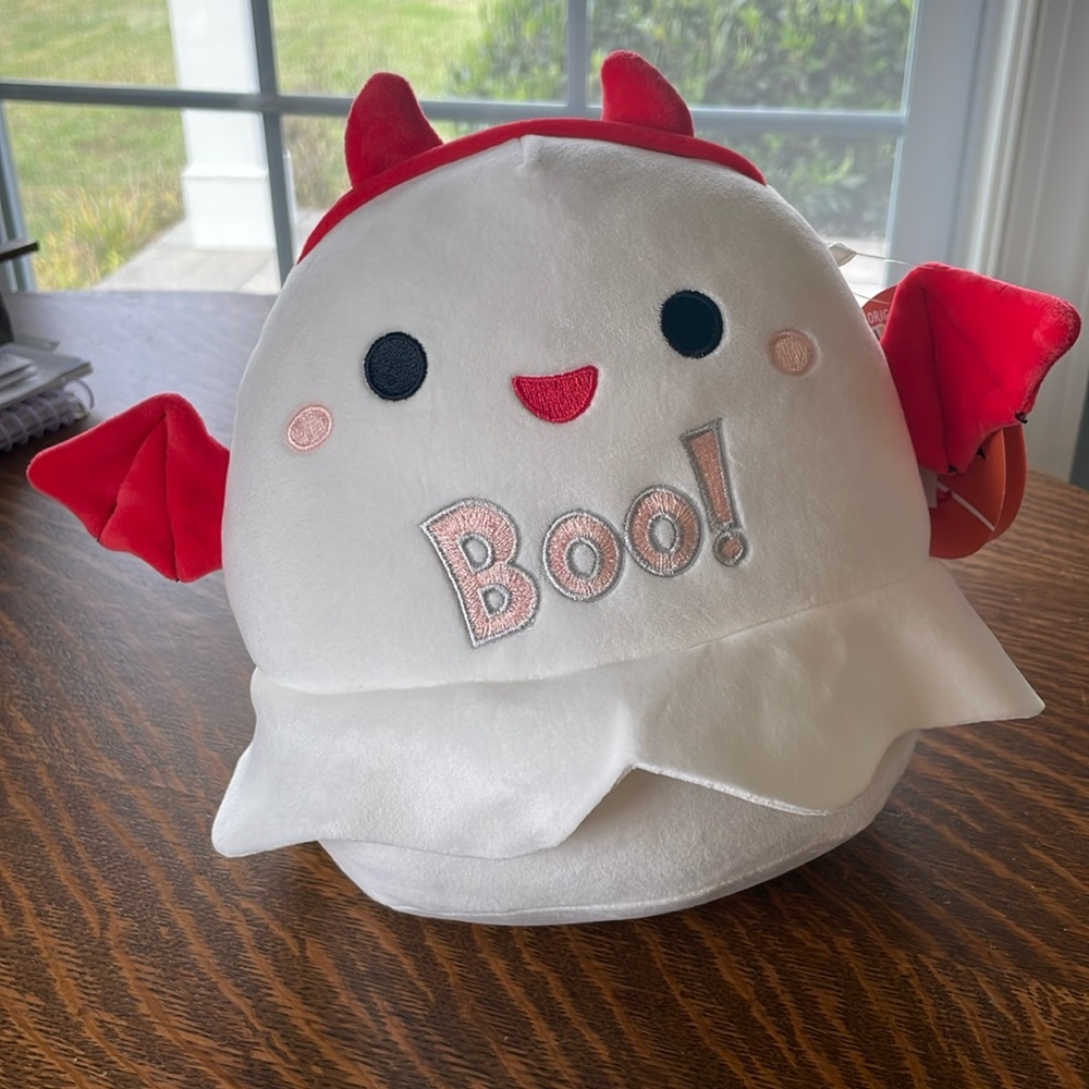 NWT 8in. Squishmallow “Melody” ghost 👻 🎃